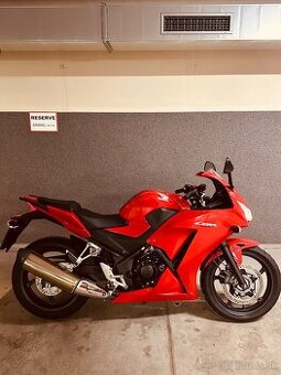 Honda CBR 300 R - 1