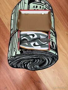 Nike Dunk Low  Smoke Grey Gum 3M Swoosh - 1