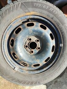 Predám zimné pneu 195/65 R15 na diskoch 5x100