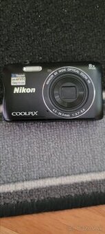 Nikon coolpix s3700