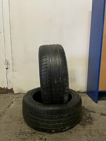 235/45 R17