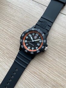 N O V E  LUMINOX Sea