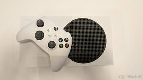 Xbox Series S 512GB + USB-C Rechargable controller, Ako nový