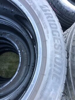 Letne pneu 225/55r18 brigestone - 1