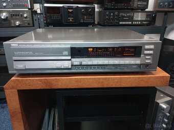 Yamaha CDX-820