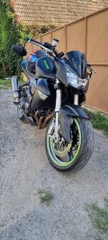 Kawasaki Z1000 - 1