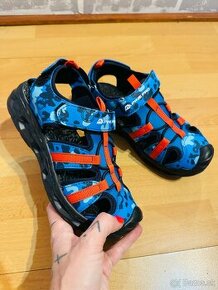 Chlapcenske sandale 33