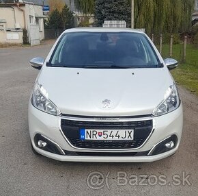 Peugeot 208, 100% stav, automat