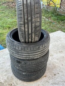 225/40r18