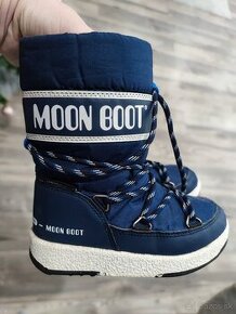 Moon boot