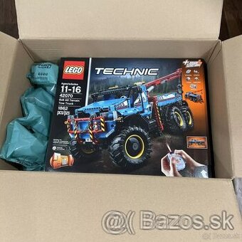 LEGO 42070 Technic 6x6 All Terrain Tow Truck