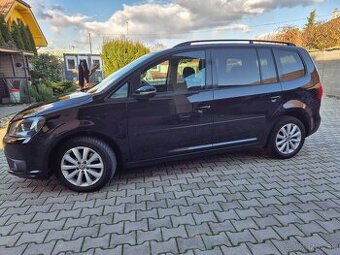 Volkswagen Touran - 1