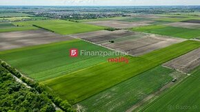Na predaj investičný pozemok 10 115 m² Hviezdoslavov
