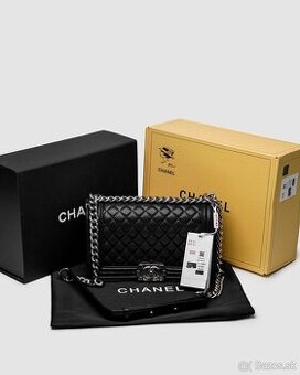 Kabelka Chanel Medium Boy Black/Silver Caviar RHW