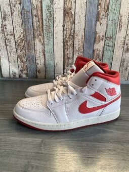 AIR JORDAN 1 MID SE - veľkosť 45,5