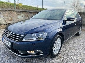 VOLKSWAGEN PASSAT Bluemotion 98630 km - 1