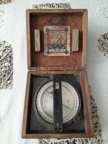 Starožitné kompasy -stále voľné