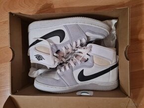 Air Jordan 1 KO white, grey, black