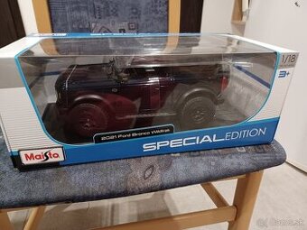 Maisto Ford Bronco Wildtrak 2021, 1:18,čierna metalíza 31456