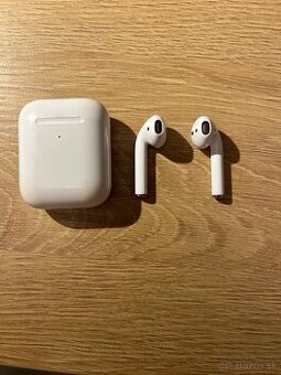 Apple AirPods (1. generácia) – Bezdrôtové slúchadlá