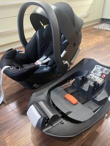 Cybex Aton 5 + zakladna Base2fix