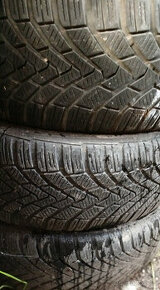 Predam zimne pneu 205/55R16 Continental