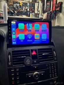 Android rádio na Mercedes W204