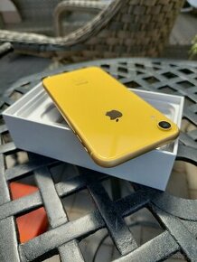 Iphone XR 128gb zlty+ puzdra