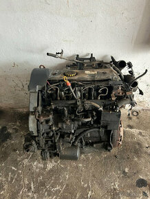 Motor 2,8HDI 8140.43S 94KW Peugeot Citroen komplet - 1