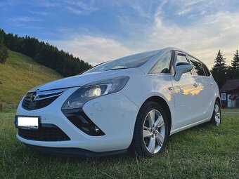 Opel Zafira C Tourer 1.4 turbo benzín, 2015