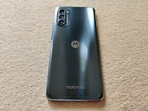Motorola G52.  4gb/128gb.  Šedá metalíza.