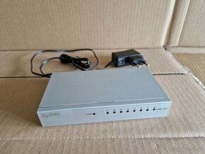 ZyXEL GS-108B 8 port gigabit switch