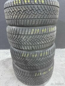 Good year ultragrip 225 40 R18 92V