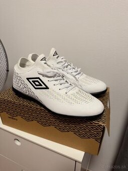 Umbro Turfy 44.5