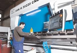 Ponuka práce s ubyt- CNC ohraňovací lis, CNC laser, skladník - 1