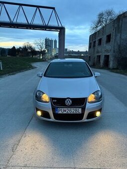 Volkswagen Golf V 2.0tdi 103kw - 1