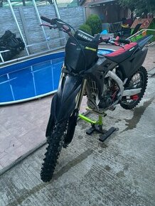 Yamaha YZF 250 - 1