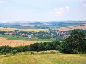 Predaj pozemku vo viniciach,  Hosťová. Výhradne u nás .