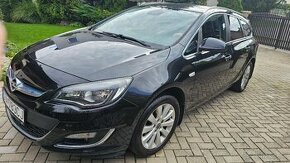 OPEL ASTRA ST 2,0 CDTi 165k Cosmo