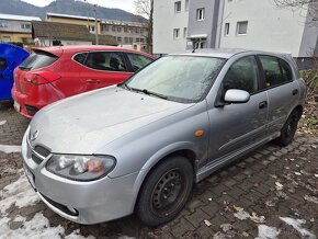 Nissan almera N16 hatchback