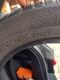 Predám zimné pneu 235/55r18