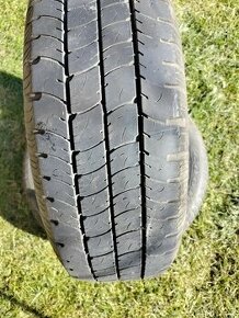 Predám 3 letné pneumatiky 195/60 R16 C GoodYear - 1