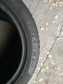 Zimne pneumatiky 275/45R20, 305/40R20