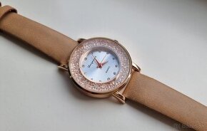 Nové dámske elegantné a štýlové QUARTZ hodinky