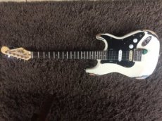 Predám Fender Stratocaster Squier