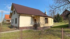 RODINNÝ DOM, POZEMOK S ROZLOHOU 647m2, MNÍCHOVÁ LEHOTA - 1