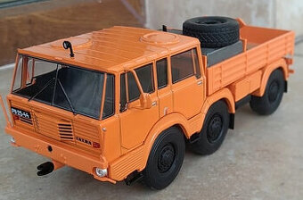 Tatra 813  1:43