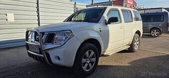 Nissan Pathfinder 2.5 dCi LE