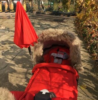 designovy kocik Stokke Xplory - cervena farba - 1