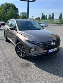 Hyundai Tucson 1.6. Benzín manuál.